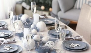 Read more about the article “Elegant Table Setting Ideas with Glass Crockery”
